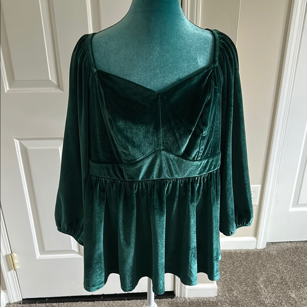 Torrid green velvet top size 0
